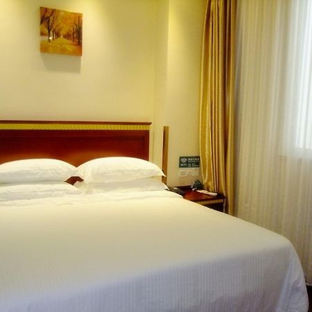 Greentree Inn Henan Luoyang Wangcheng Square Business Hotel מראה חיצוני תמונה