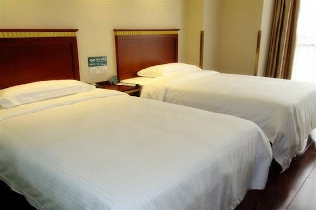 Greentree Inn Henan Luoyang Wangcheng Square Business Hotel מראה חיצוני תמונה