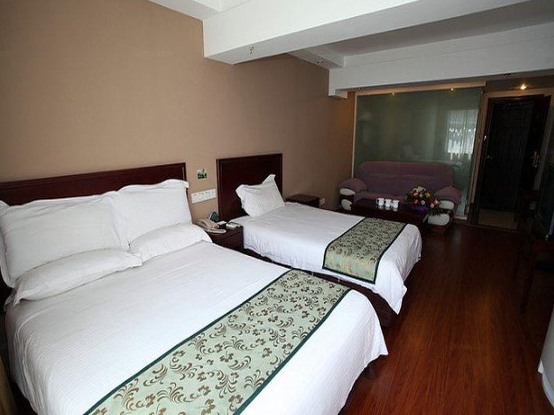 Greentree Inn Henan Luoyang Wangcheng Square Business Hotel מראה חיצוני תמונה