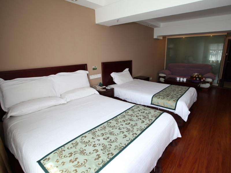 Greentree Inn Henan Luoyang Wangcheng Square Business Hotel מראה חיצוני תמונה